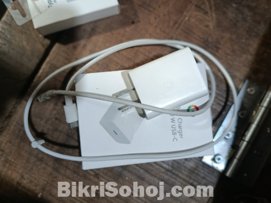 গুগল চার্জার